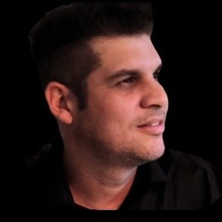 Retrato de Tiago Ferrero, criador de conteúdo em Balneário Camboriú