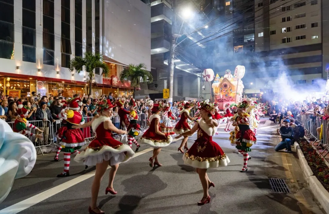 O NATAL DE BC JÁ TEM DATA! 12 desfiles vão transformar a Avenida Atlântica